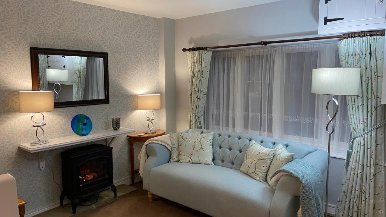 Apple Blossom Cottage - Spring Cottages, Cheddar Exterior foto
